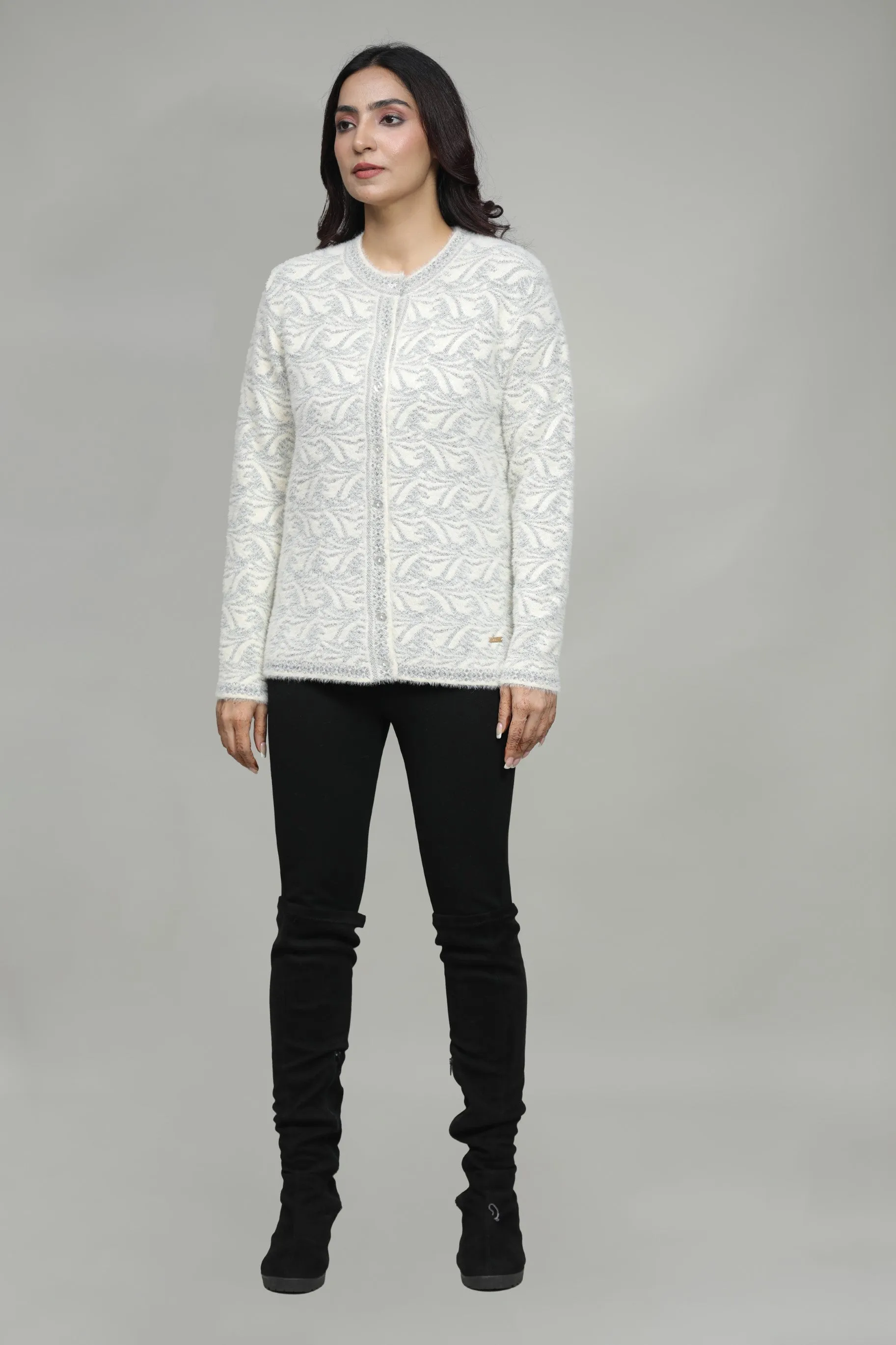 Women Knitted Round Neck Cardigan